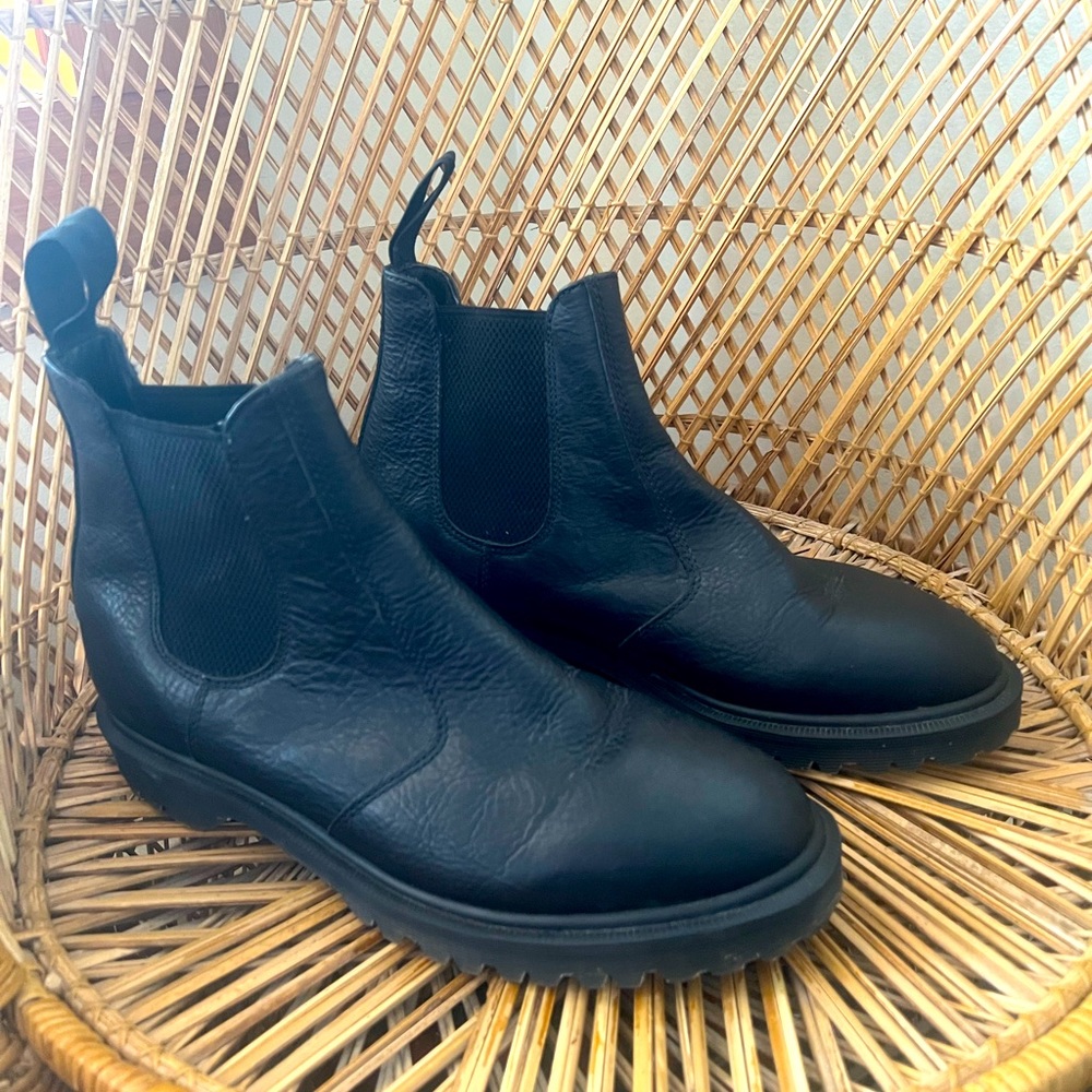 Dr. Martens Chelsea Boot Smooth Black Leather